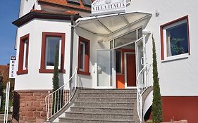 Häuser der Villa Italia